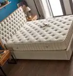 Baza de pat cu tablie si saltea Natural Linen Homs 200× 200 cm