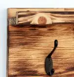 Cuier din lemn cu 5 agatatori Eli Homs, 65 x 20 cm, maro rustic
