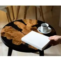Masa de cafea din lemn de cires si rasina epoxidica