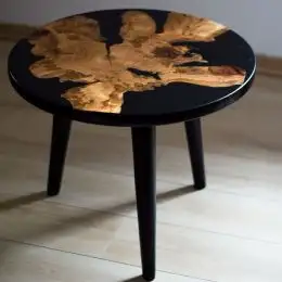 Masa de cafea din lemn de cires si rasina epoxidica
